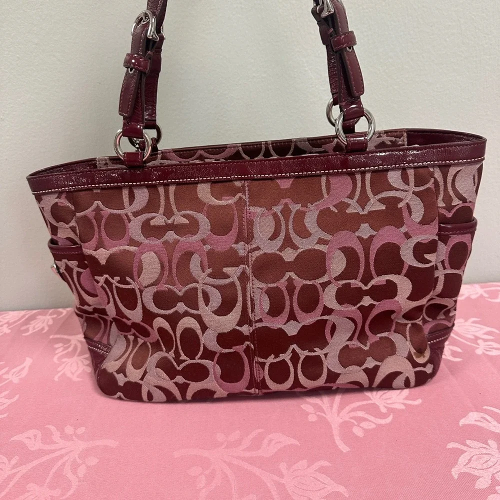 Vintage Coach Gallery Signature East West Tote Burgundy Patent Leather F13762 - Picture 5 of 16